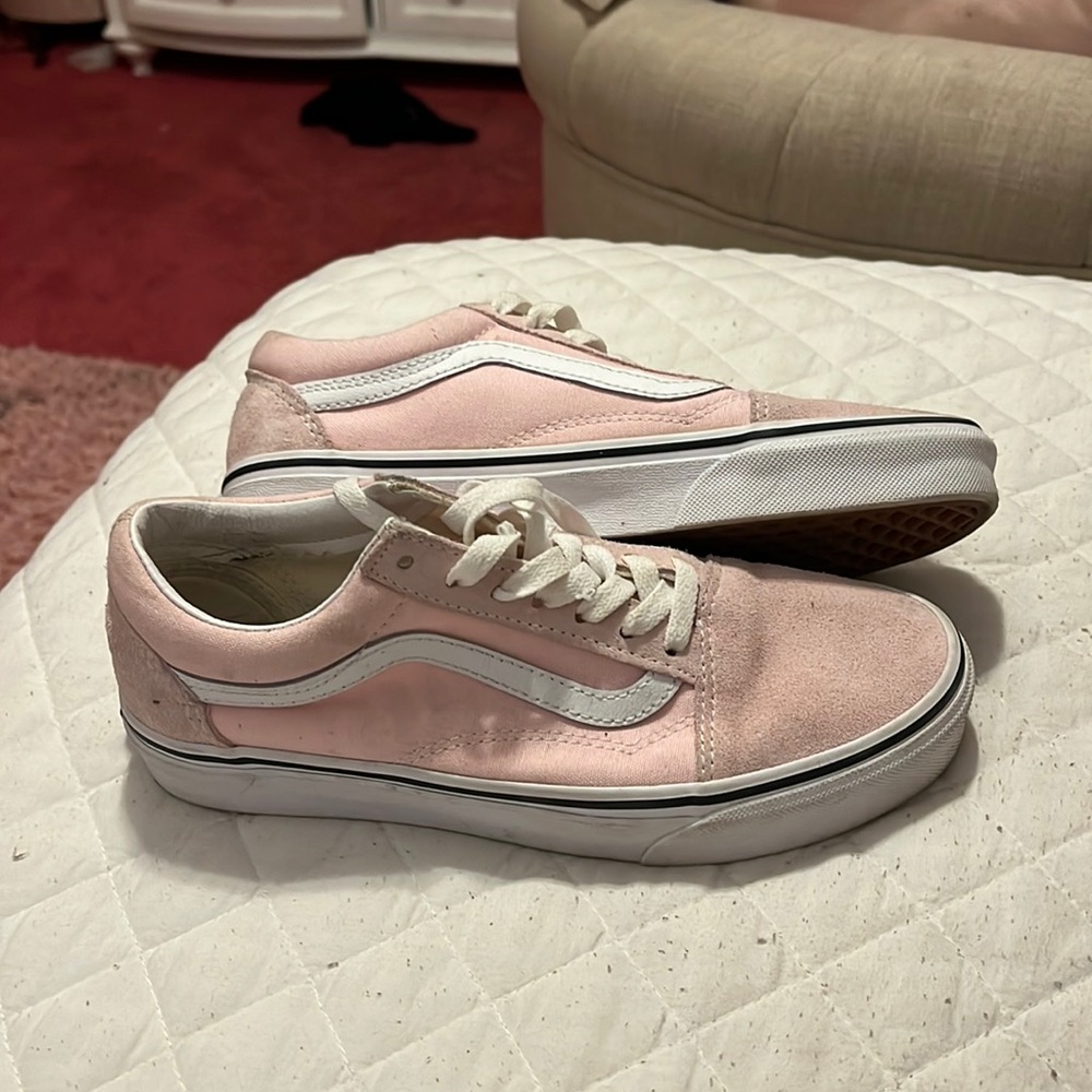 Pink low rize shoes